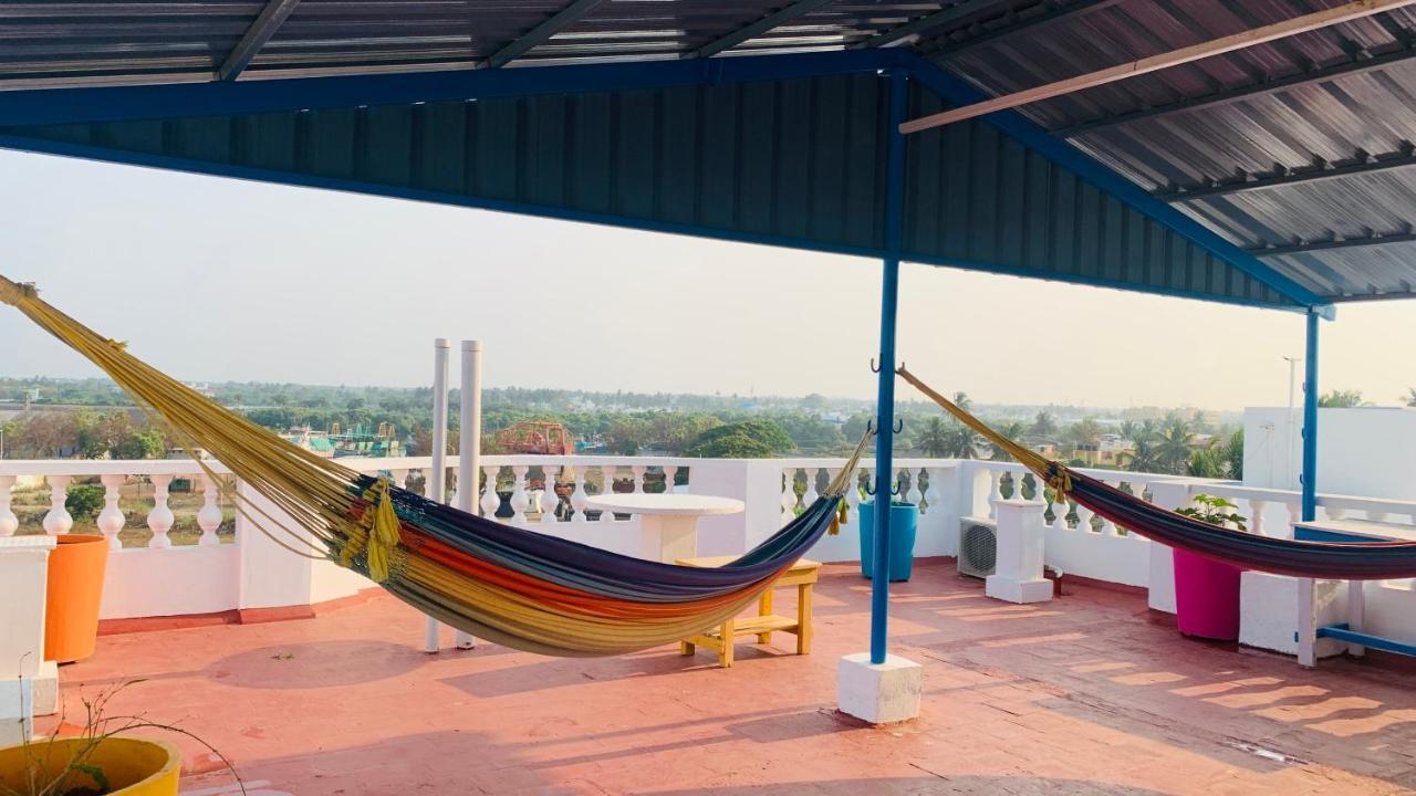Holi-Wood Guesthouse Pondicherry Exterior photo