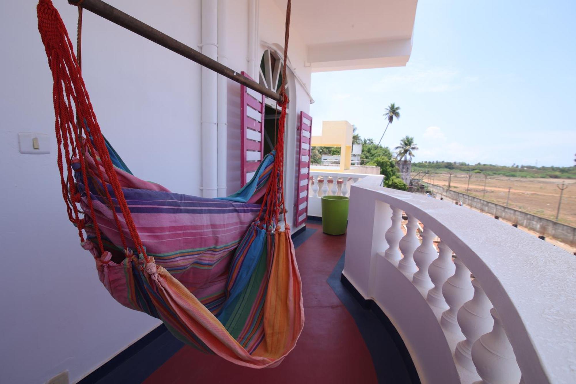 Holi-Wood Guesthouse Pondicherry Exterior photo