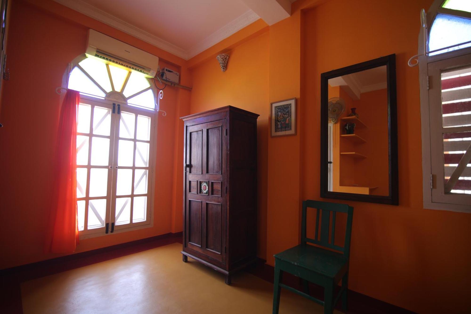 Holi-Wood Guesthouse Pondicherry Exterior photo